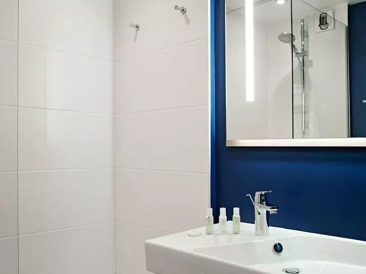 Fotos del hotel Median Paris Congres:  11