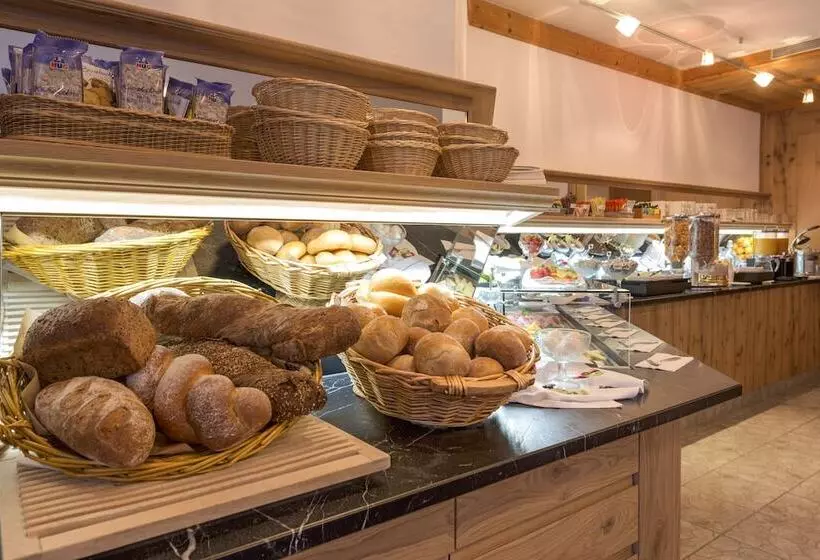 Fotos del hotel Sport- Und Wellnesshotel Eienwäldli:  25