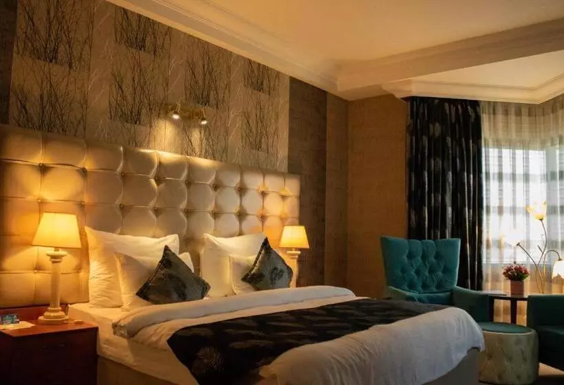 Fotos del hotel Grand Hotel Europe:  19