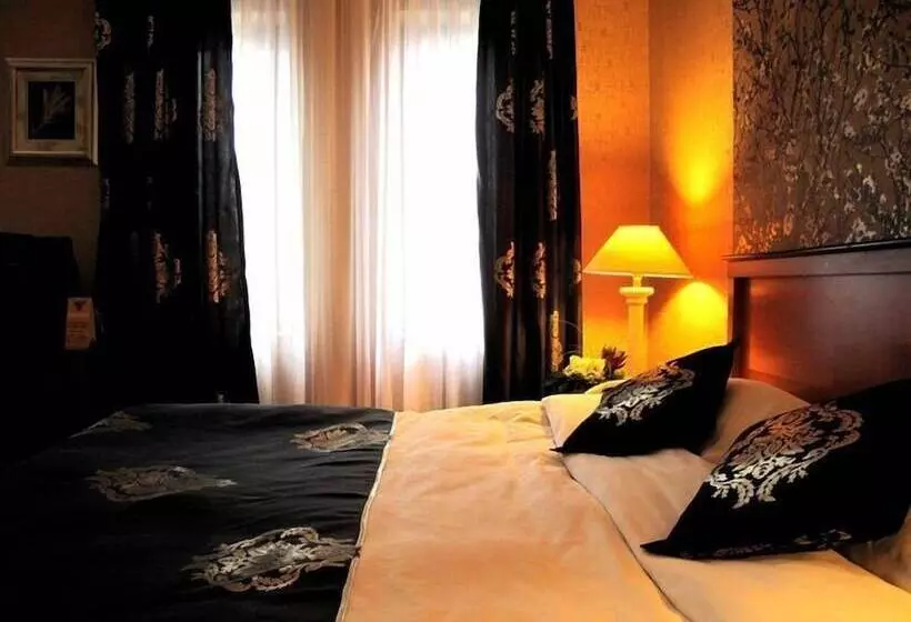 Fotos del hotel Grand Hotel Europe:  23