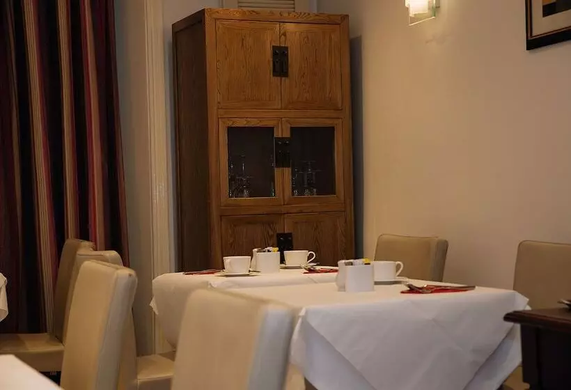 Fotos del hotel The Premier Notting Hill:  6