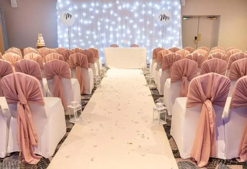 Fotos del hotel Holiday Inn Birmingham M6 Jct7:  8