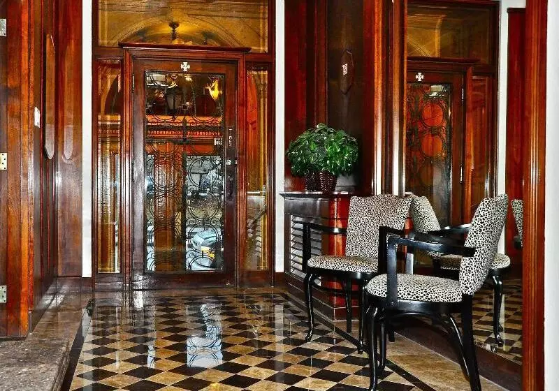 Fotos del hotel Manoir D'auteuil:  2