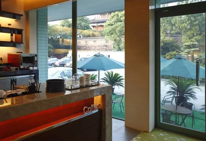 Fotos del hotel Holiday Inn Riverside Wuhan, An Ihg:  4