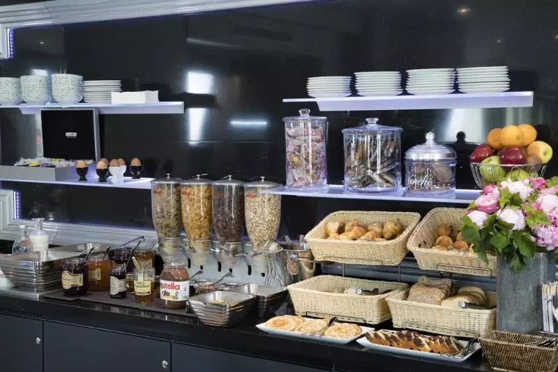 Fotos del hotel Plaza Elysées:  3