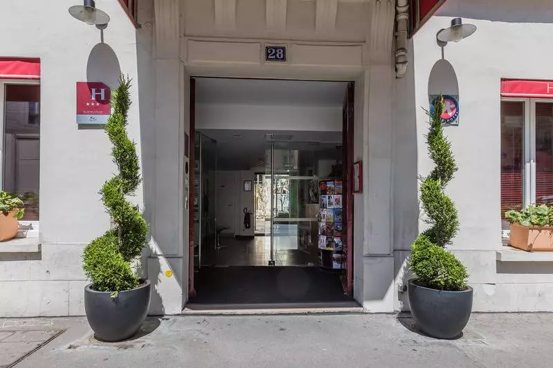 Fotos del hotel The Originals City, Hôtel Lecourbe, Paris Tour Eiffel (inter-hotel):  12