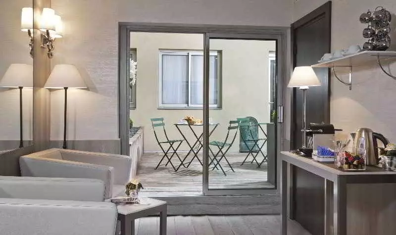 Fotos del hotel Longchamp Elysées:  11