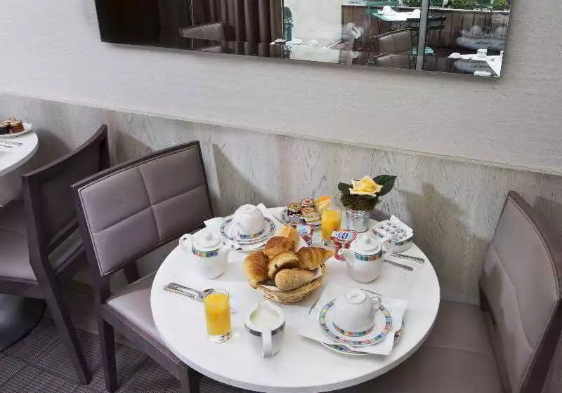 Fotos del hotel Longchamp Elysées:  8