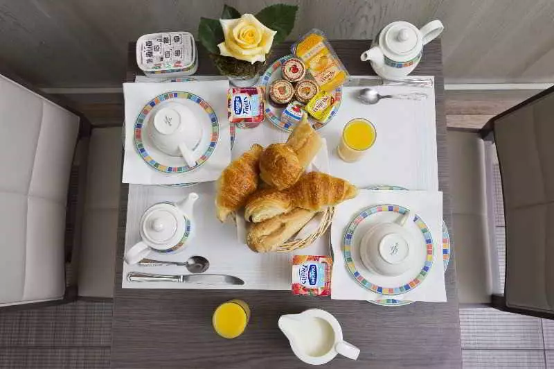 Fotos del hotel Longchamp Elysées:  13