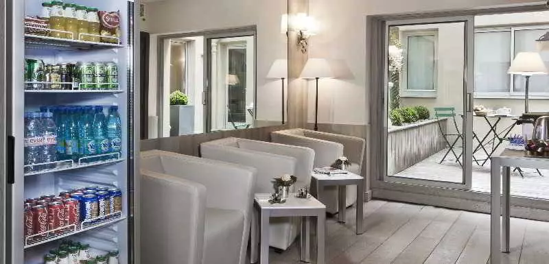 Fotos del hotel Longchamp Elysées:  12