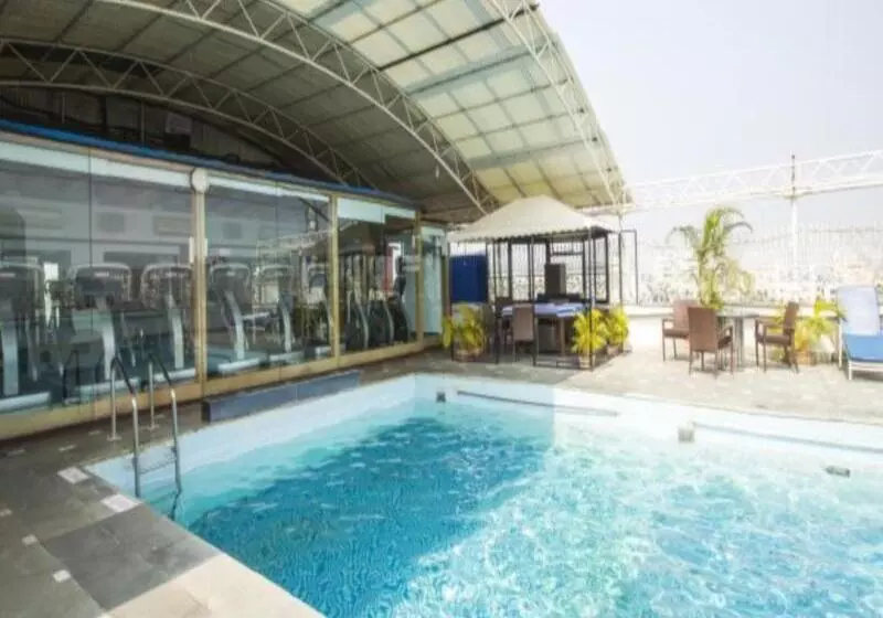 Fotos del hotel Ramee Guestline Hotel Juhu:  12