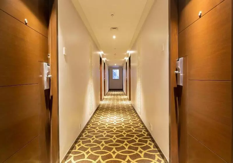 Fotos del hotel Ramee Guestline Hotel Juhu:  13