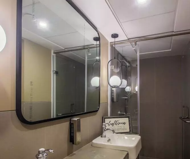 Fotos del hotel T24 Retro:  13