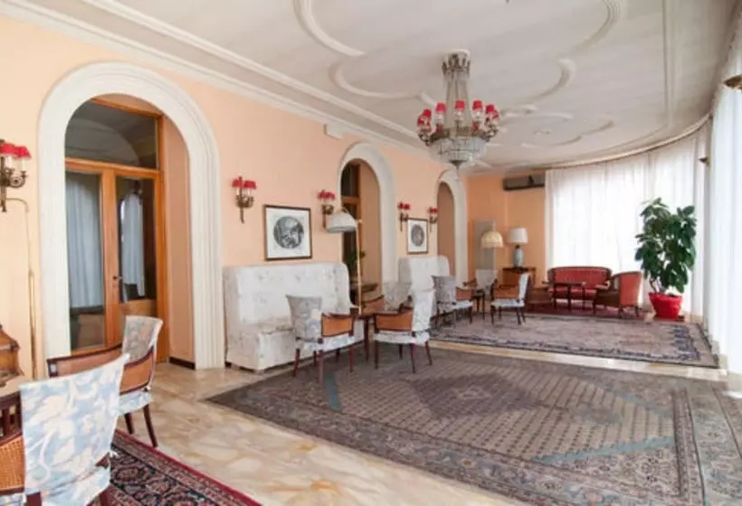 Fotos del hotel Grand Hotel De Londres:  4