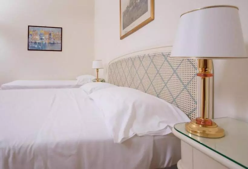 Fotos del hotel Grand Hotel De Londres:  20