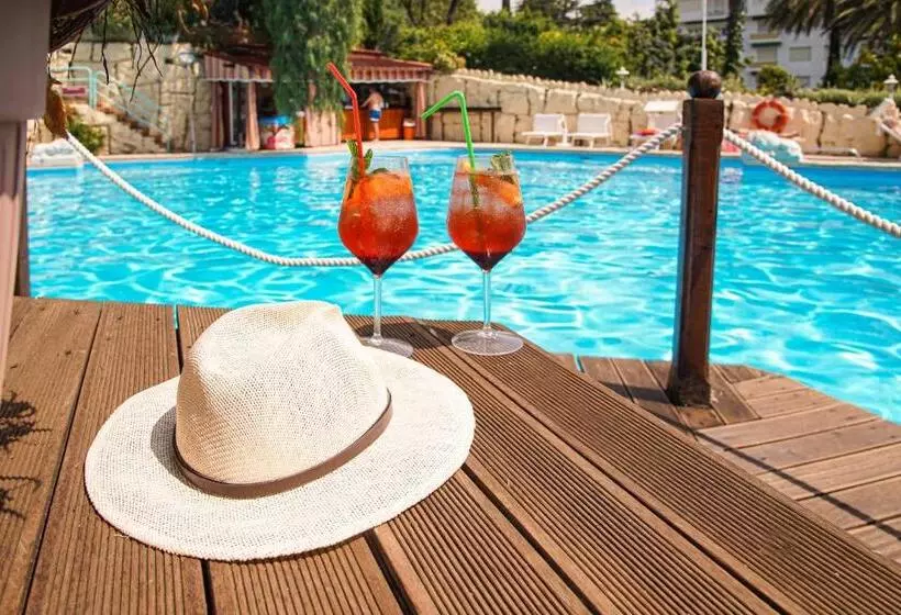 Fotos del hotel Grand Hotel De Londres:  6