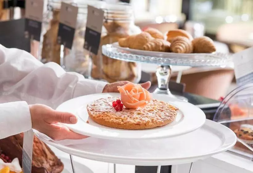 Fotos del hotel Mercure Villa Romanazzi Carducci Bari:  3