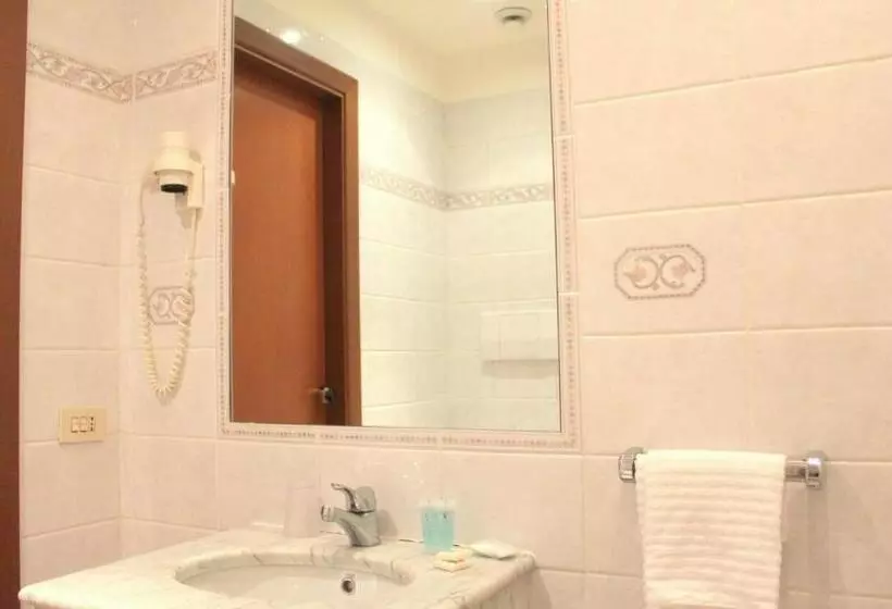 Fotos del hotel Romulus:  6