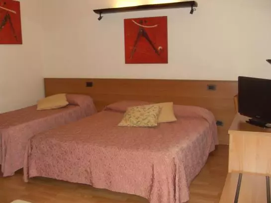 Fotos del hotel Tirrenus:  6