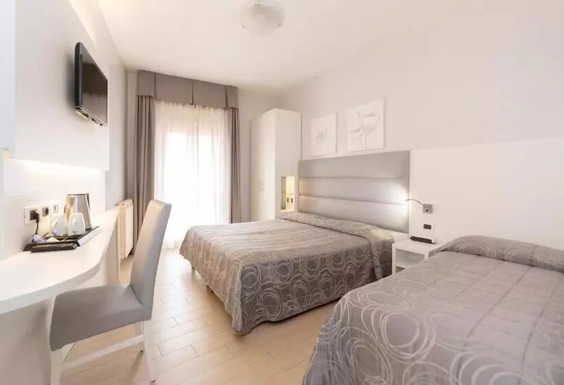 Fotos del hotel University:  8