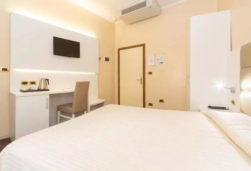 Fotos del hotel University:  6