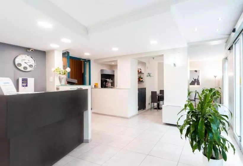 Fotos del hotel University:  2