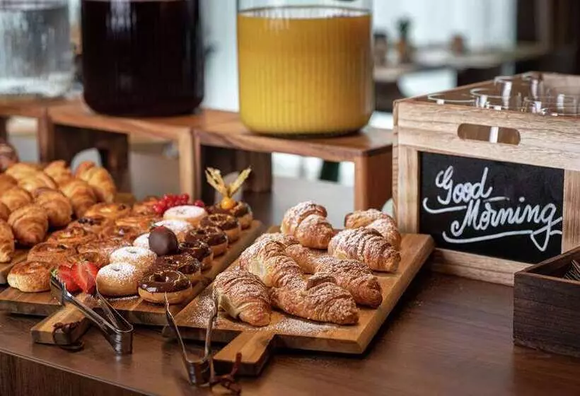 Fotos del hotel Hilton Garden Inn Bucharest Airport:  5