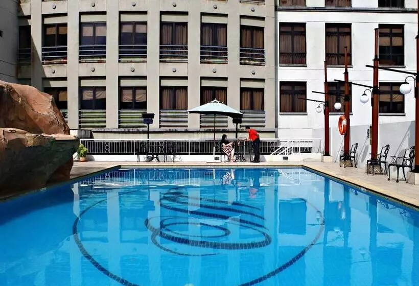 Fotos del hotel Merdeka Palace Hotel & Suites:  3