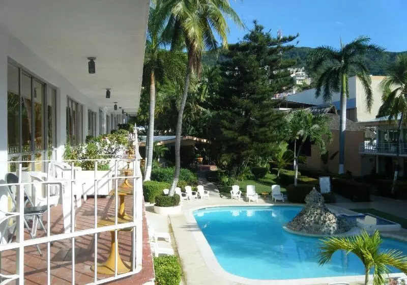 Fotos del hotel El Tropicano:  12