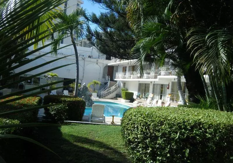 Fotos del hotel El Tropicano:  20