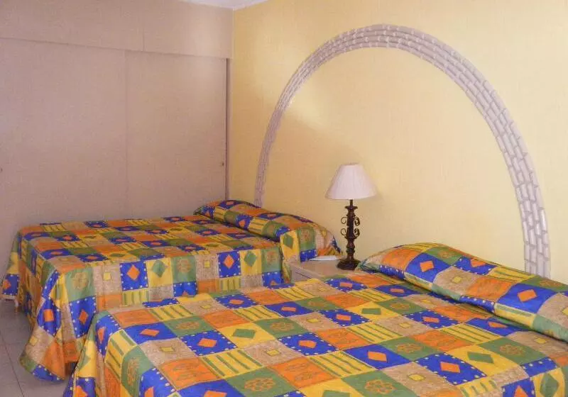 Fotos del hotel El Tropicano:  17