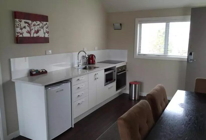 Fotos del hotel Belmont Motor Inn:  3