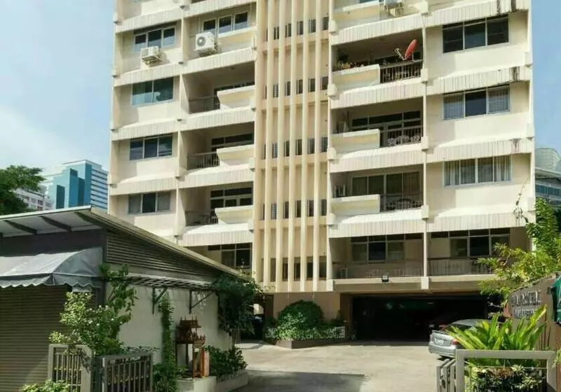 Fotos del hotel Le Vanvarothai Saladaeng Residence:  5