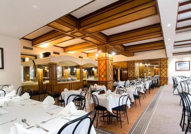 Fotos del hotel Albany Hotel:  8