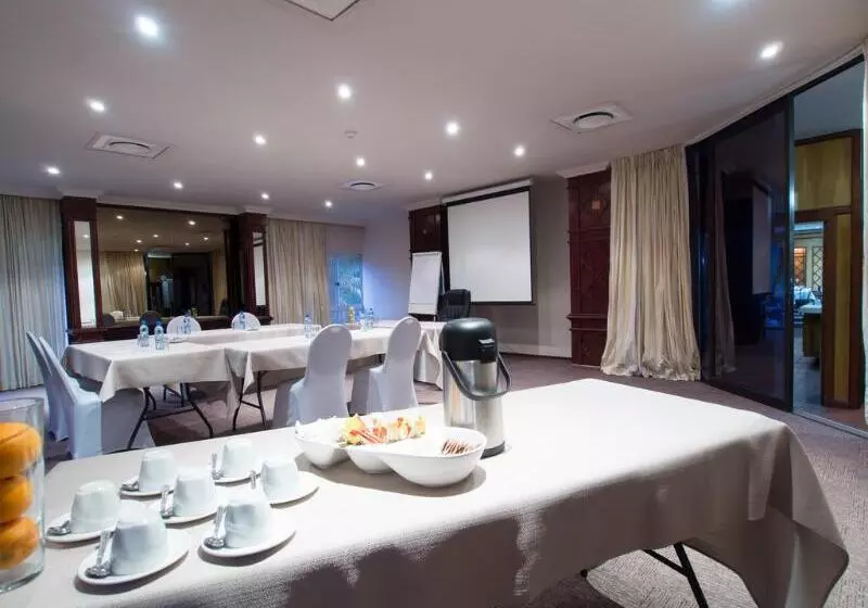 Fotos del hotel Albany Hotel:  23