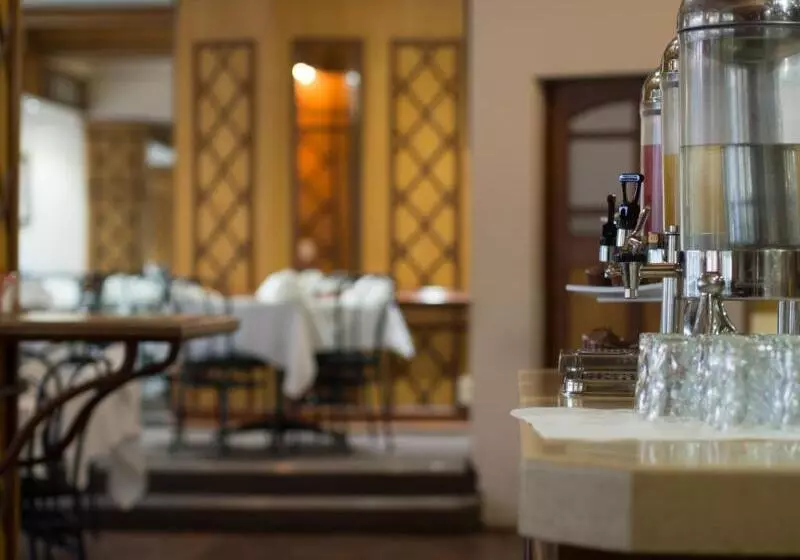 Fotos del hotel Albany Hotel:  22