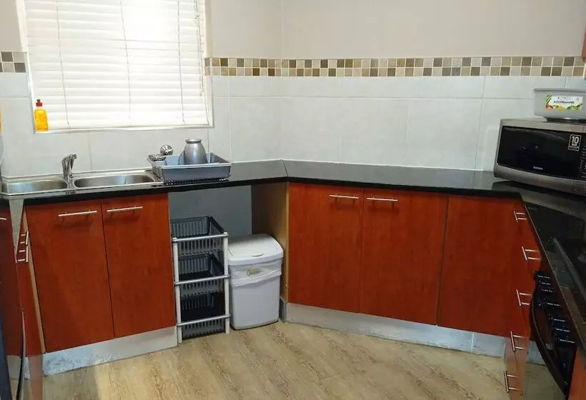 Fotos del hotel Brookes Hill Suites:  13