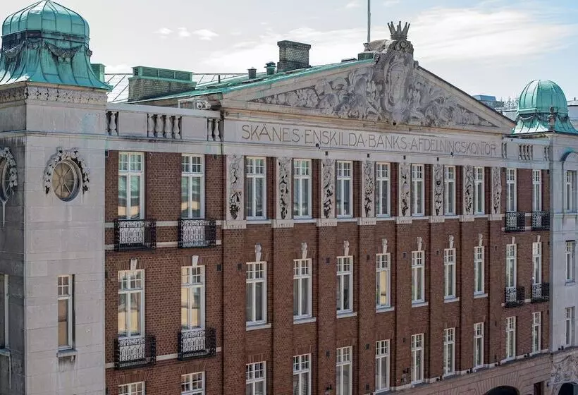 The Vault , Worlds Crafted