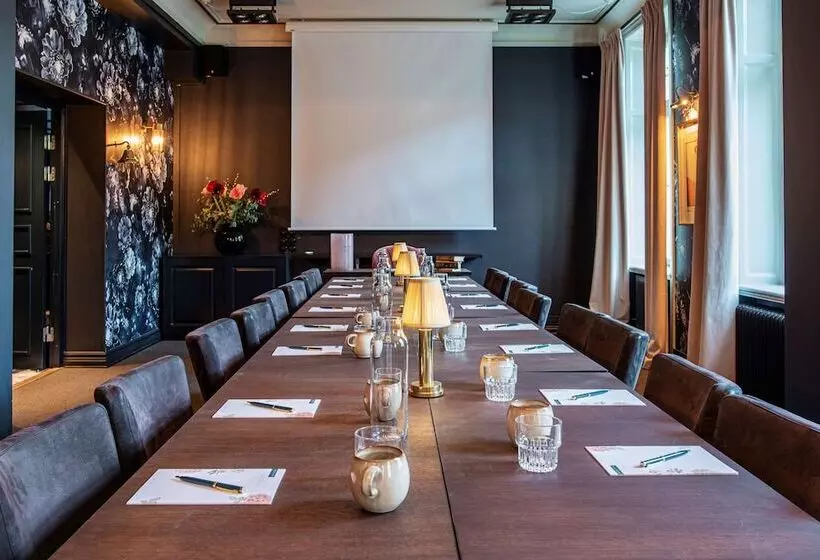 Fotos del hotel The Vault , Worlds Crafted:  4