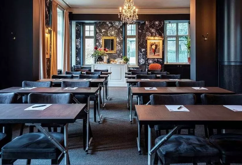 Fotos del hotel The Vault , Worlds Crafted:  21