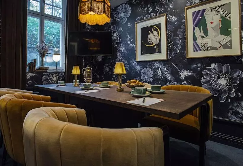 Fotos del hotel The Vault , Worlds Crafted:  25