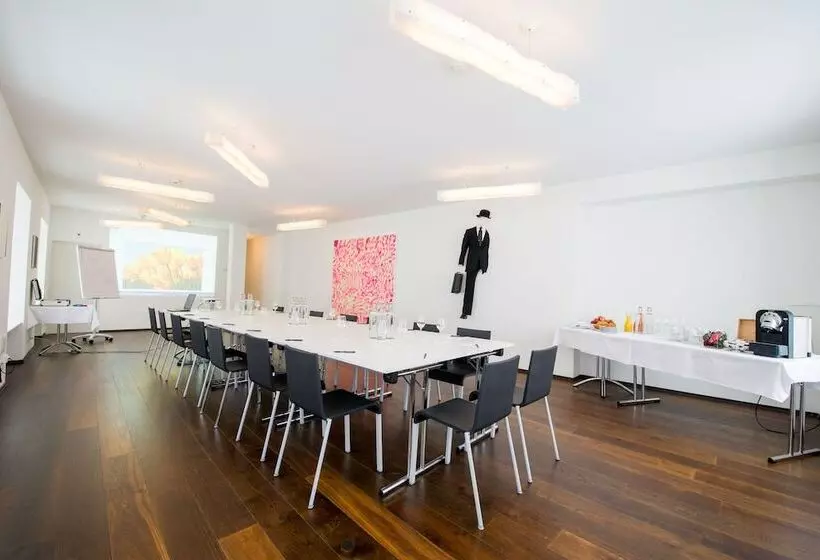 Fotos del hotel Gast  Und Kulturhaus Der Teufelhof Basel:  5