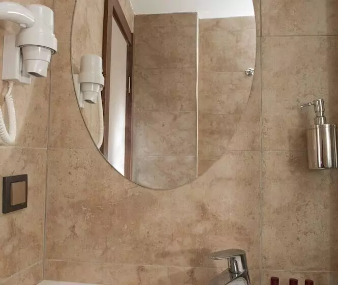 Fotos del hotel Birbey:  11