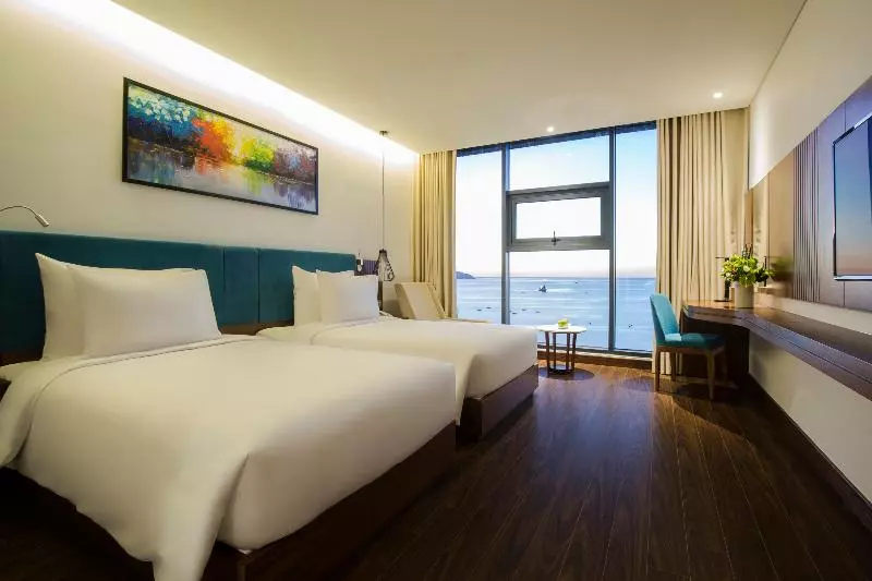 Fotos del hotel Maximilan Danang Beach:  14