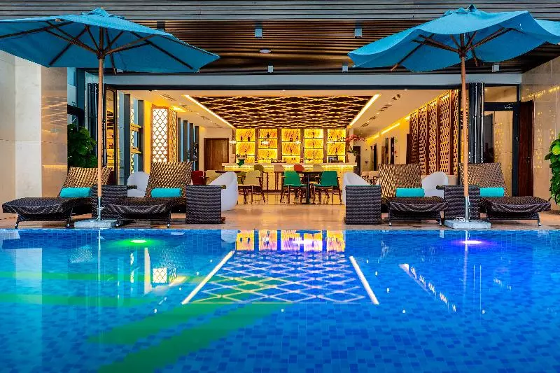 Fotos del hotel Maximilan Danang Beach:  4