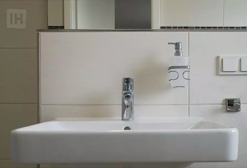 Fotos del hotel Isha:  7