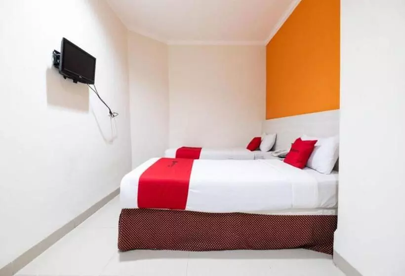 Fotos del hotel Reddoorz Plus @ The Alden:  7