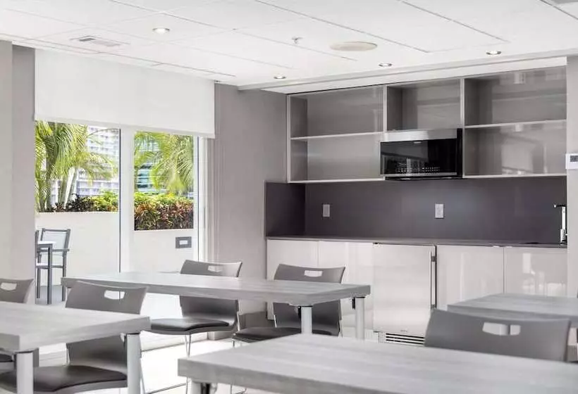 Fotos del hotel Fortune House Hotel Suites:  2