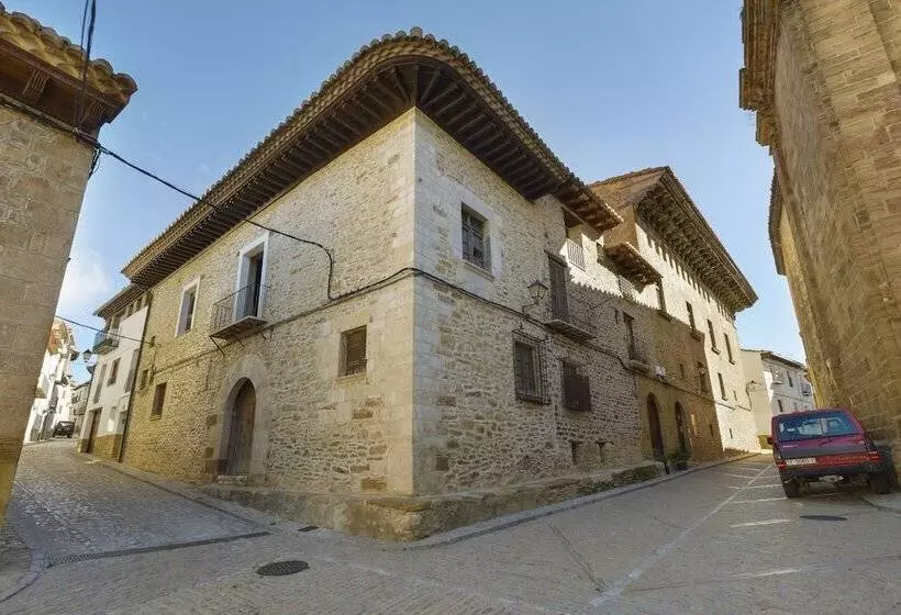 Fotos del hotel Hospederia Palacio La Iglesuela Del Cid:  7