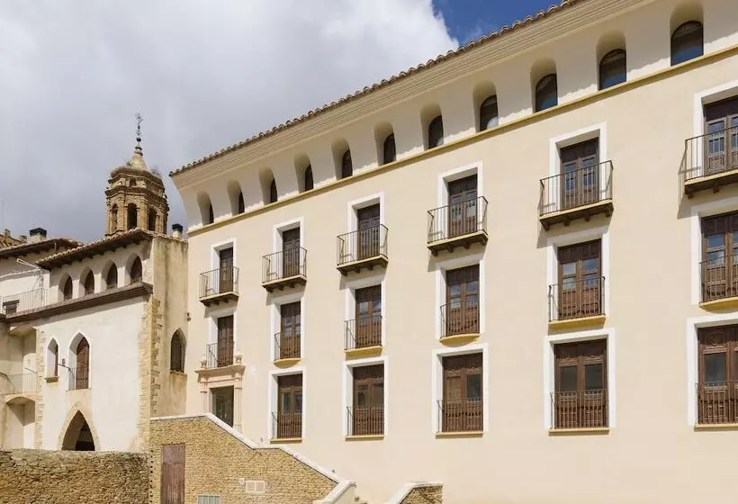 Fotos del hotel Hospederia Palacio La Iglesuela Del Cid:  1